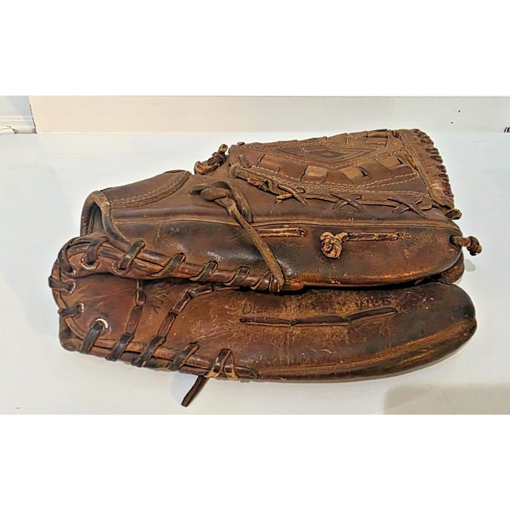 Vintage Spalding Bob Gibson Baseball Glove Mitt 42-323 RHT Autograph Model